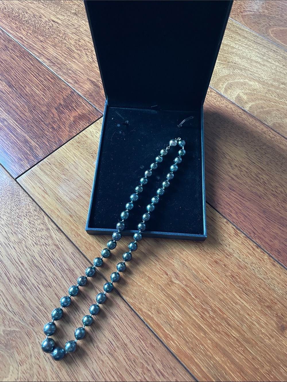Tahitian Cultured Pearl Necklace 8-10mm